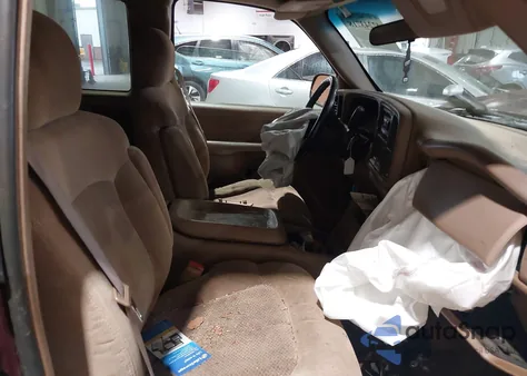 2000 Chevrolet Silverado 1500 Ls из США, поврежденный, VIN 2GCEC19T3Y1326178